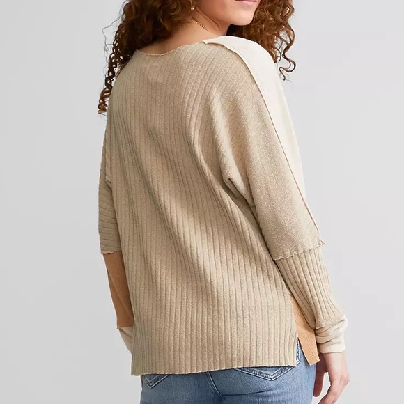 BKE Buckle Pierced Raw Edge Top Boho Patchwork Long Sleeve Tee Tan Beige XXL - Picture 2 of 8